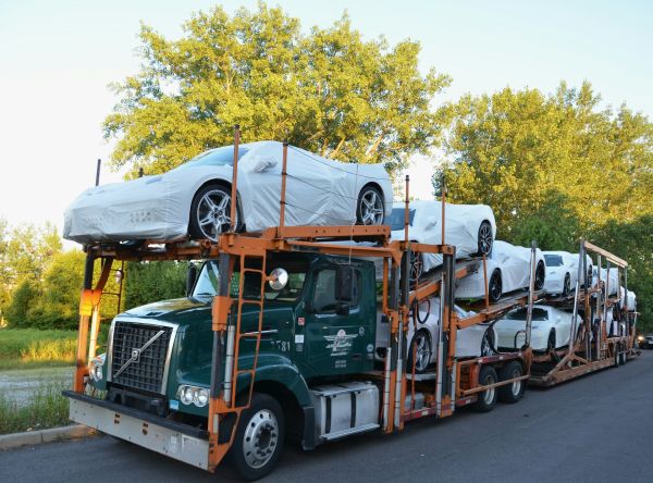 Guide pour transporter efficacement un véhicule de luxe